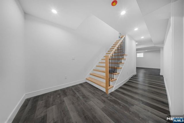 167 Palisades, Emerson, NJ 07630