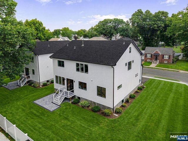 167 Palisades, Emerson, NJ 07630