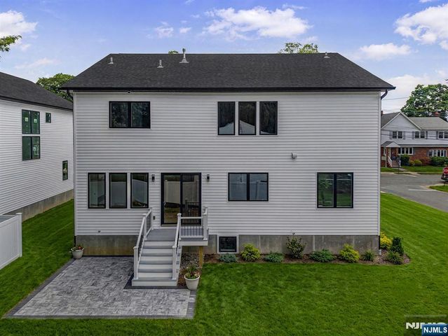 167 Palisades, Emerson, NJ 07630