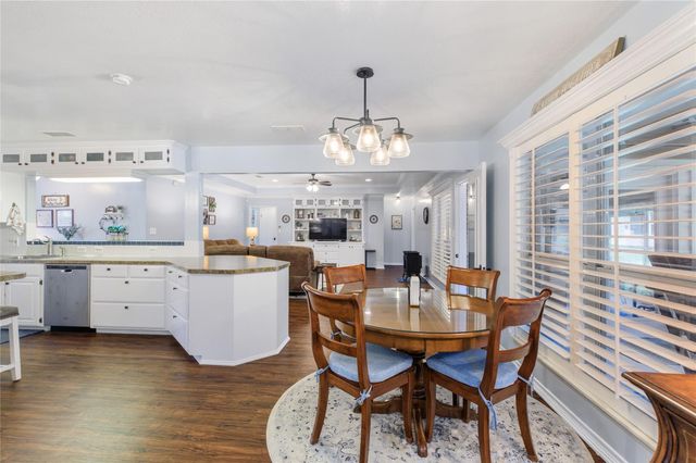 125 Golfview Drive, Hilltop Lakes, TX 77871