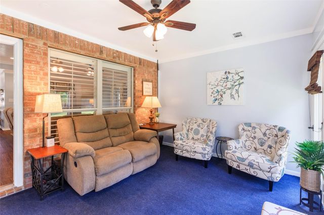 125 Golfview Drive, Hilltop Lakes, TX 77871