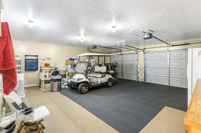 125 Golfview Drive, Hilltop Lakes, TX 77871