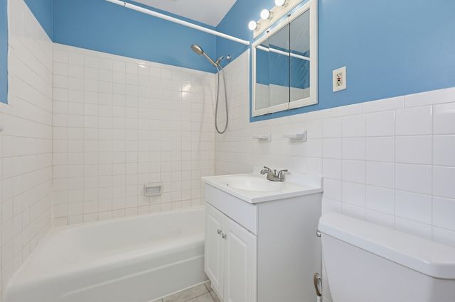 31 Bayberry Dr 4, Sharon, MA 02067
