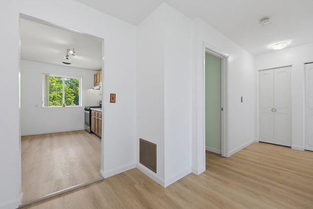 31 Bayberry Dr 4, Sharon, MA 02067