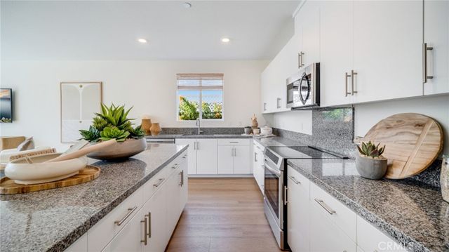 2365 Lionheart Drive, Perris, CA 92570