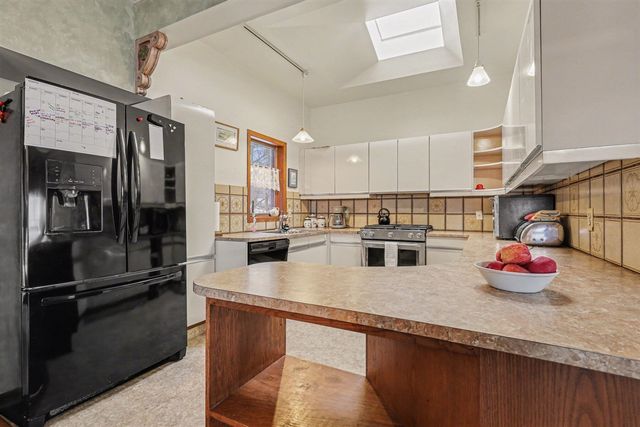 3135 Lakeshore Drive, Muskegon, MI 49441