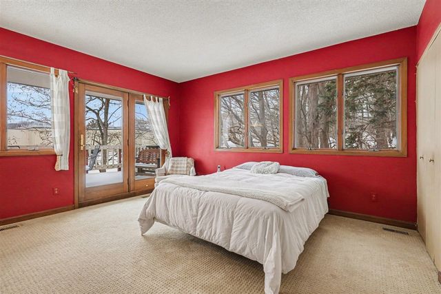 3135 Lakeshore Drive, Muskegon, MI 49441