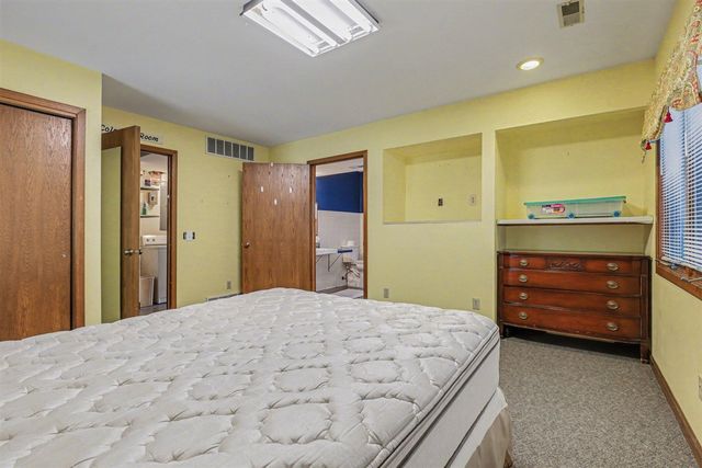 3135 Lakeshore Drive, Muskegon, MI 49441