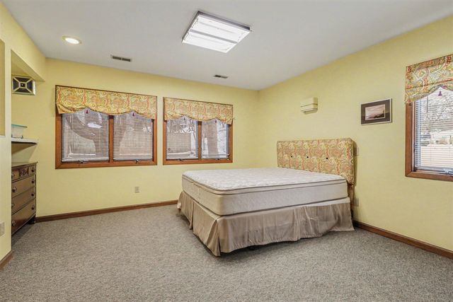 3135 Lakeshore Drive, Muskegon, MI 49441