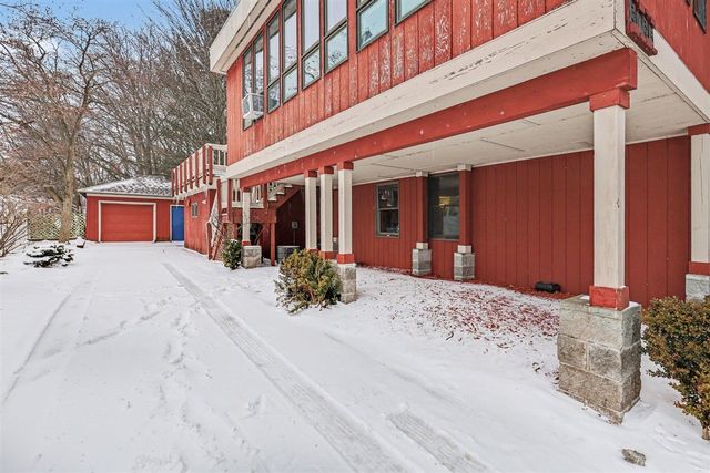 3135 Lakeshore Drive, Muskegon, MI 49441