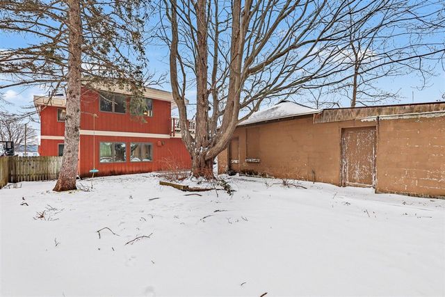 3135 Lakeshore Drive, Muskegon, MI 49441