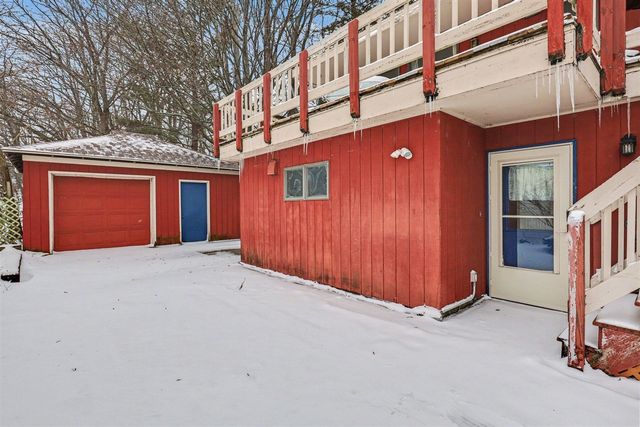 3135 Lakeshore Drive, Muskegon, MI 49441