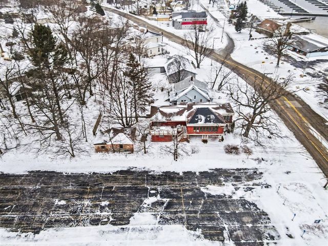 3135 Lakeshore Drive, Muskegon, MI 49441