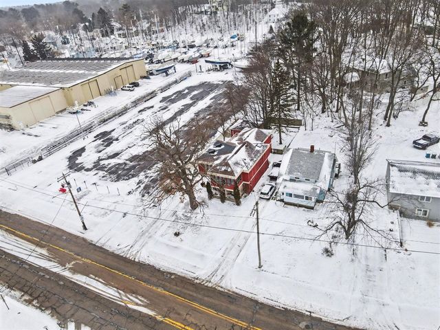 3135 Lakeshore Drive, Muskegon, MI 49441