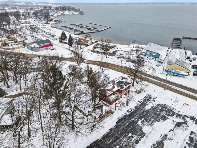 3135 Lakeshore Drive, Muskegon, MI 49441