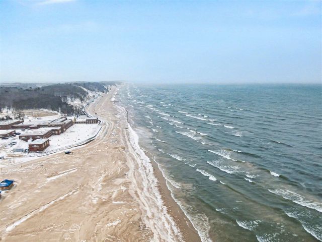 3135 Lakeshore Drive, Muskegon, MI 49441