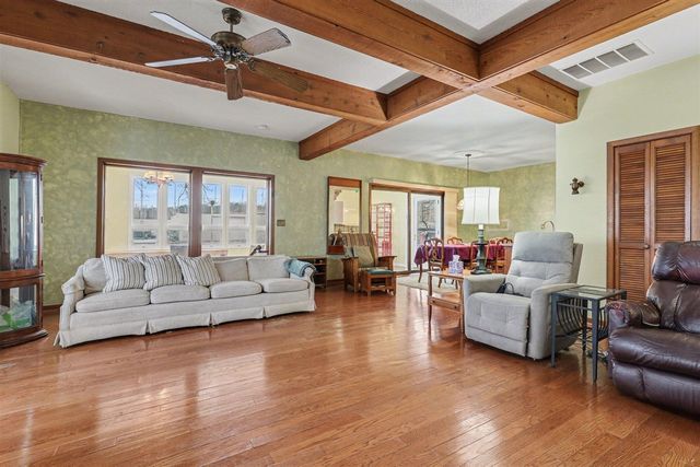 3135 Lakeshore Drive, Muskegon, MI 49441