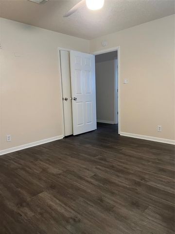 4112 19th Street N, Texas City, TX 77590