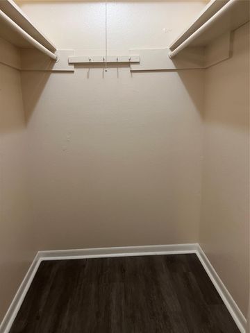 4112 19th Street N, Texas City, TX 77590