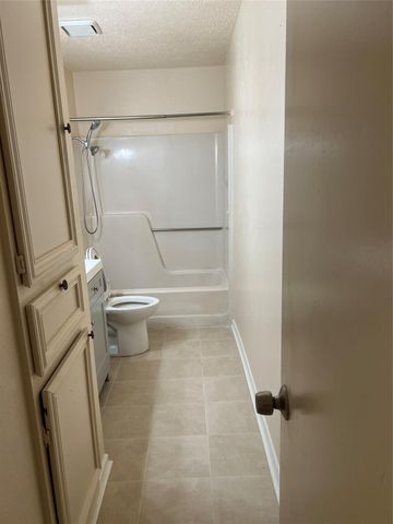 4112 19th Street N, Texas City, TX 77590