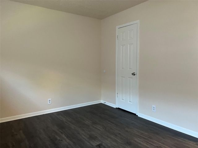 4112 19th Street N, Texas City, TX 77590