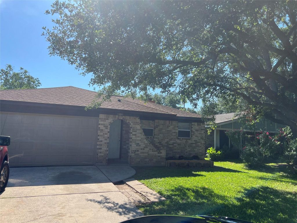 4112 19th Street N, Texas City, TX 77590