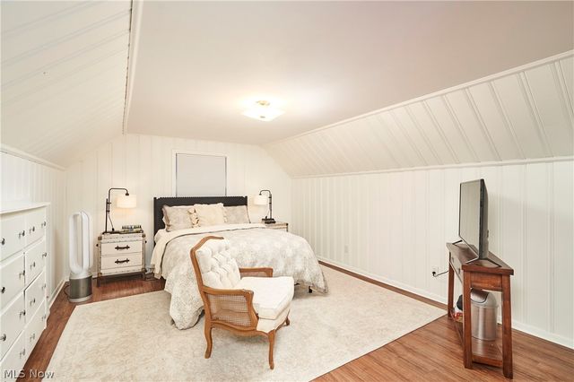 2863 11th Street, Cuyahoga Falls, OH 44221