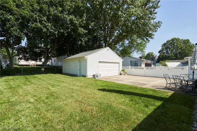 2863 11th Street, Cuyahoga Falls, OH 44221