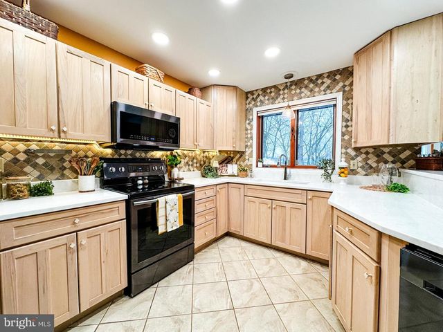 11028 RAMBLEWOOD DR NW, Lavale, MD 21502