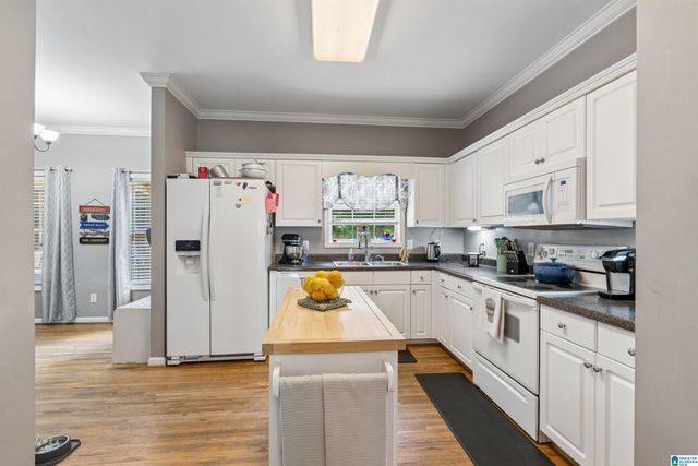 180 WOODBURY DRIVE, Sterrett, AL 35147