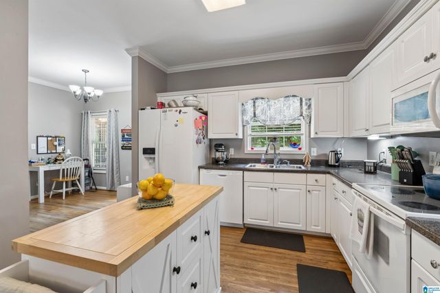 180 WOODBURY DRIVE, Sterrett, AL 35147