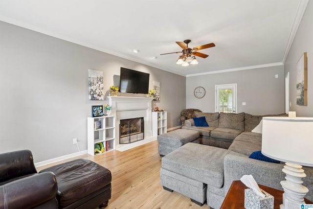 180 WOODBURY DRIVE, Sterrett, AL 35147