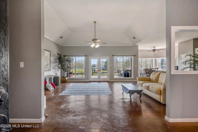 650 Fairway Drive, Hernando, MS 38632