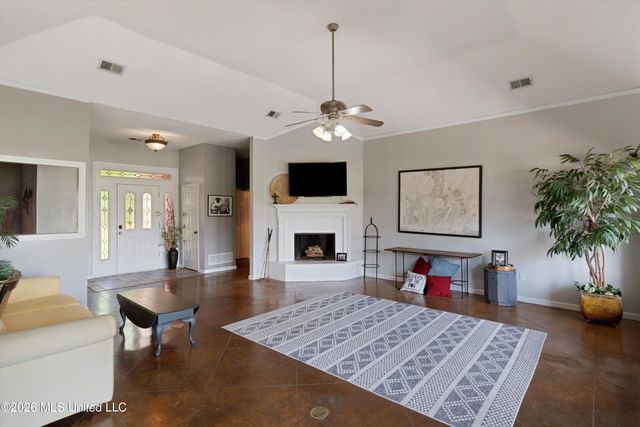 650 Fairway Drive, Hernando, MS 38632