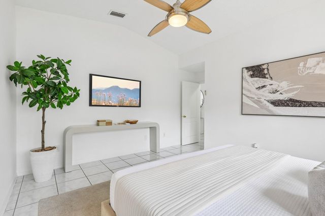 980 NE 212th Terrace 980-01, Miami, FL 33179