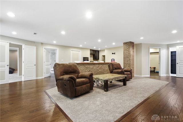 1469 Shaker Run Boulevard, Lebanon, OH 45036
