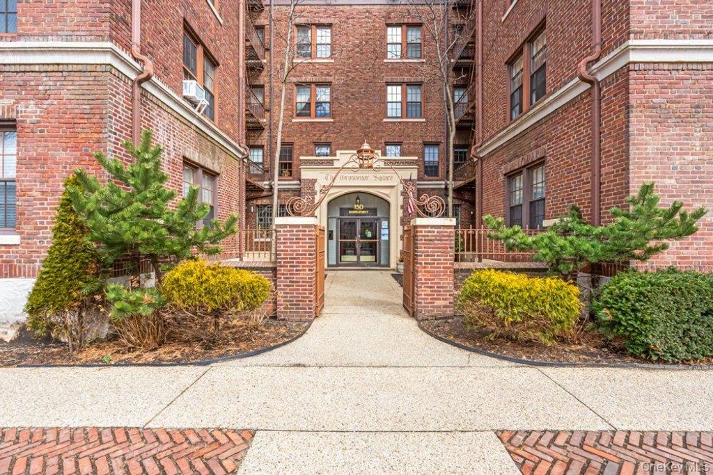 150 Burns Street 2G, Forest Hills, NY 11375 — exterior