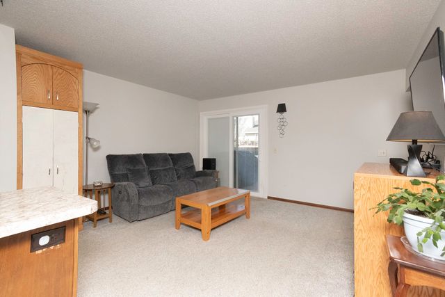 4508 80th Place, Urbandale, IA 50322