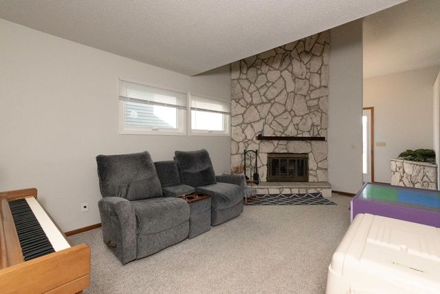 4508 80th Place, Urbandale, IA 50322