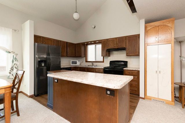 4508 80th Place, Urbandale, IA 50322