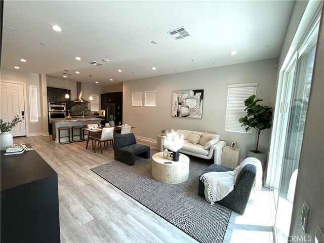 533 Daniel Freeman Circle, Inglewood, CA 90301