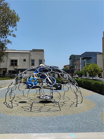 533 Daniel Freeman Circle, Inglewood, CA 90301