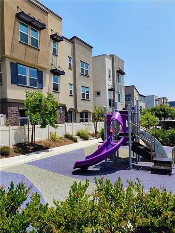 533 Daniel Freeman Circle, Inglewood, CA 90301