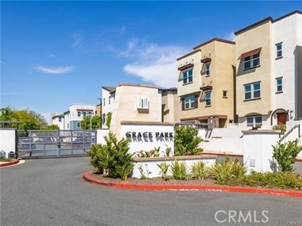 533 Daniel Freeman Circle, Inglewood, CA 90301