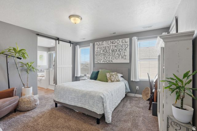 1049 W STONEHAVEN DR, North Salt Lake, UT 84054