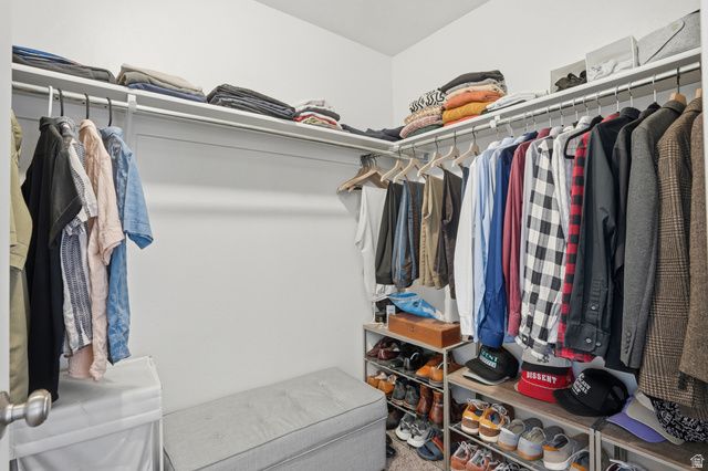 1049 W STONEHAVEN DR, North Salt Lake, UT 84054