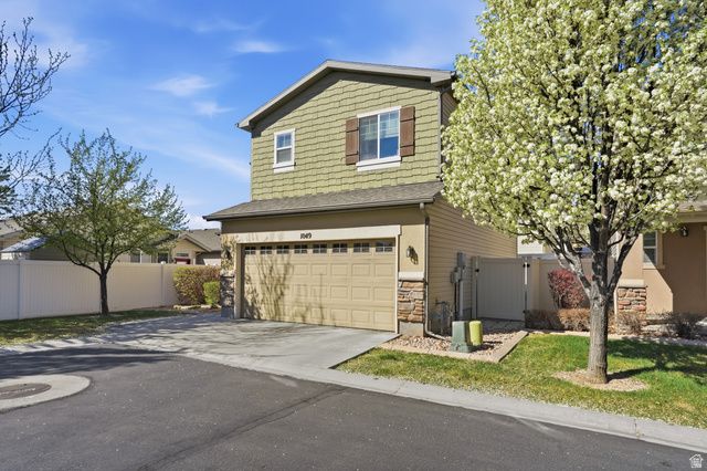 1049 W STONEHAVEN DR, North Salt Lake, UT 84054