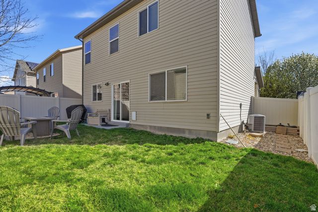 1049 W STONEHAVEN DR, North Salt Lake, UT 84054