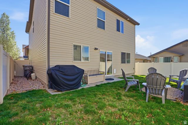 1049 W STONEHAVEN DR, North Salt Lake, UT 84054