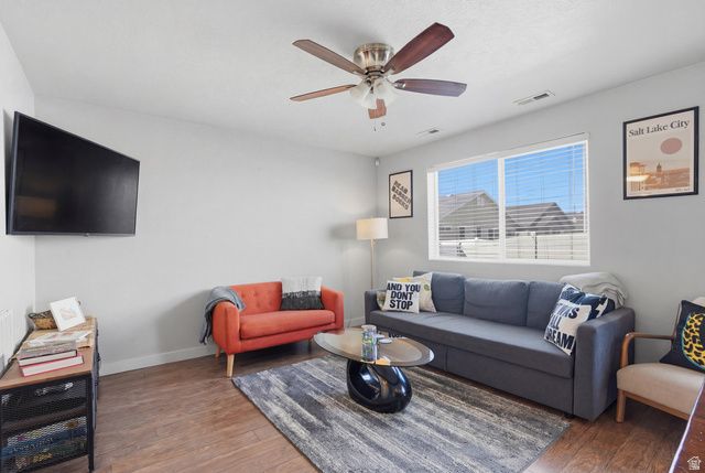 1049 W STONEHAVEN DR, North Salt Lake, UT 84054